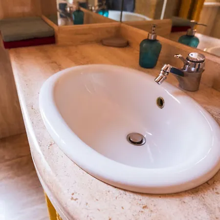 Gio Colosseo - Celio Bed & Breakfast 4*